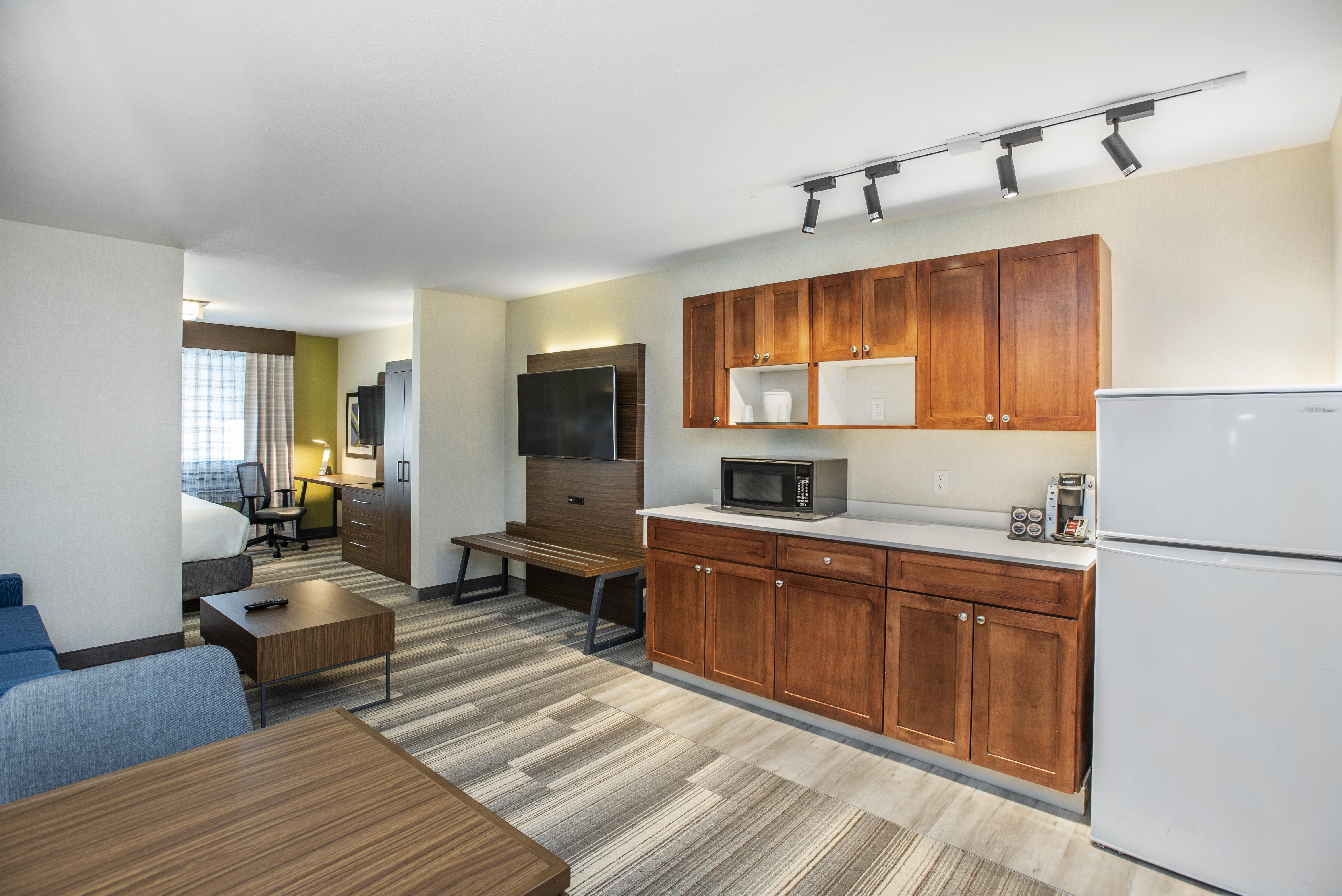 Holiday Inn Express & Suites Medicine Hat By Ihg Bagian luar foto